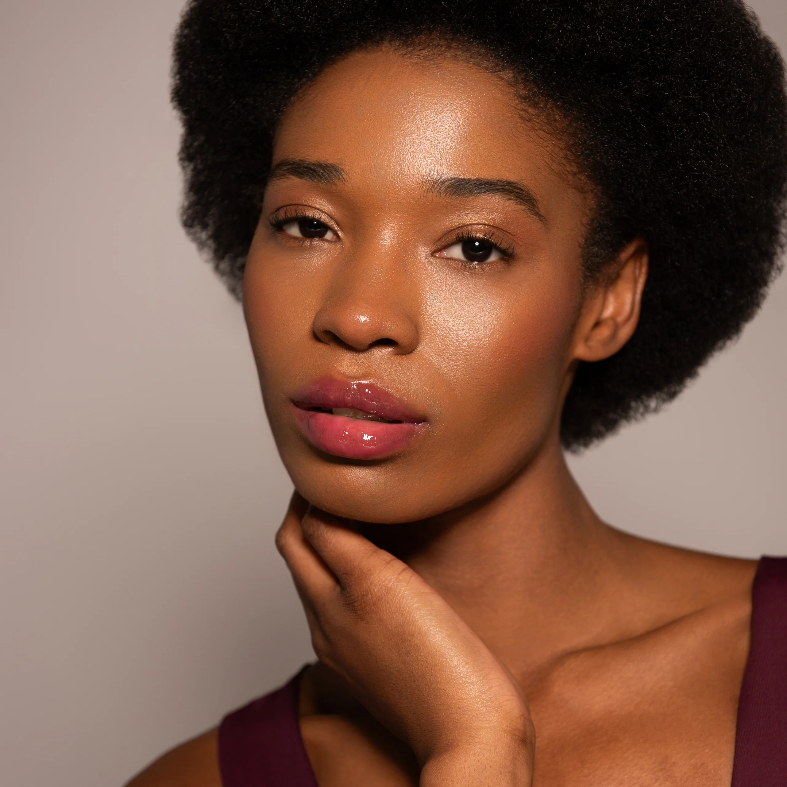 Berry Kiss Tinted Lip Oil - Image 4