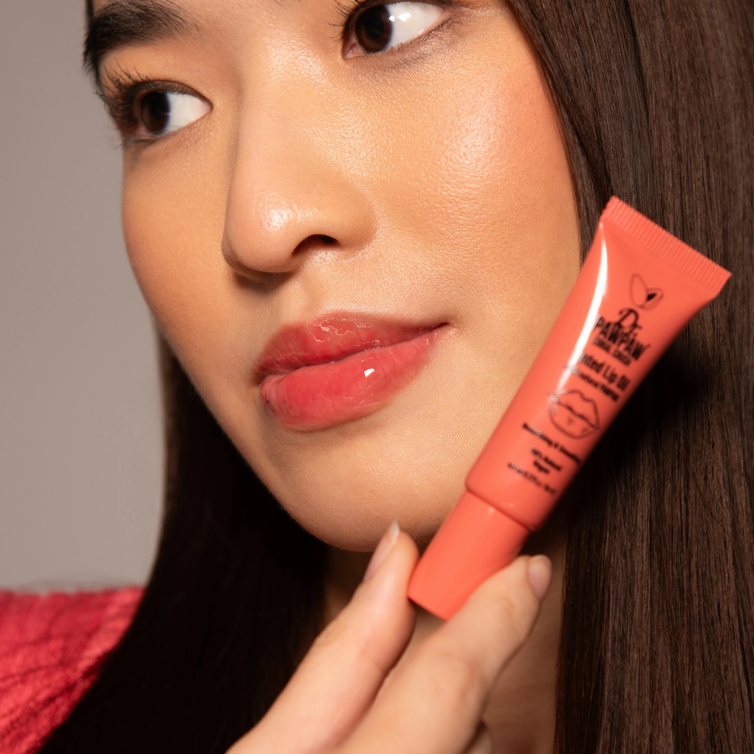 Coral Crush Tinted Lip Oil - Image 4